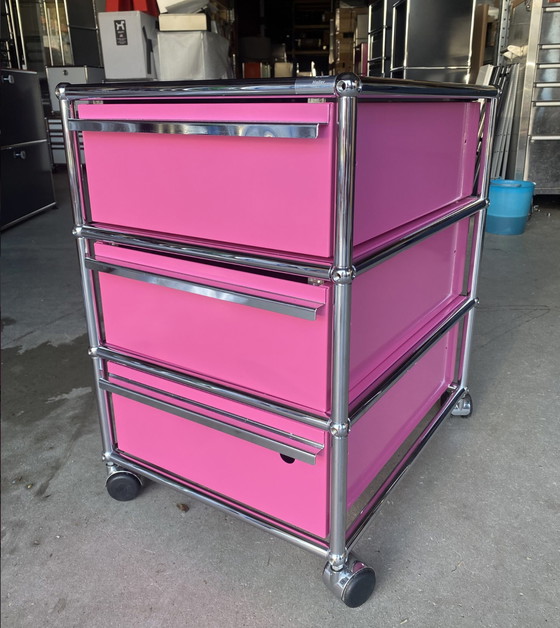 Image 1 of USM Haller Caisson à roulettes en diverses couleurs (couleurs spéciales uniquement disponibles chez nous)