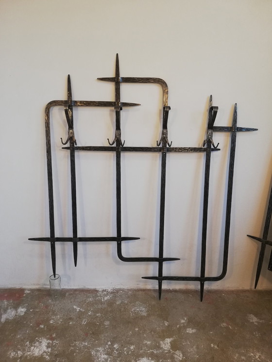 Image 1 of Armadio brutalista di metà secolo - Specchio / Appendiabiti - Ferro battuto