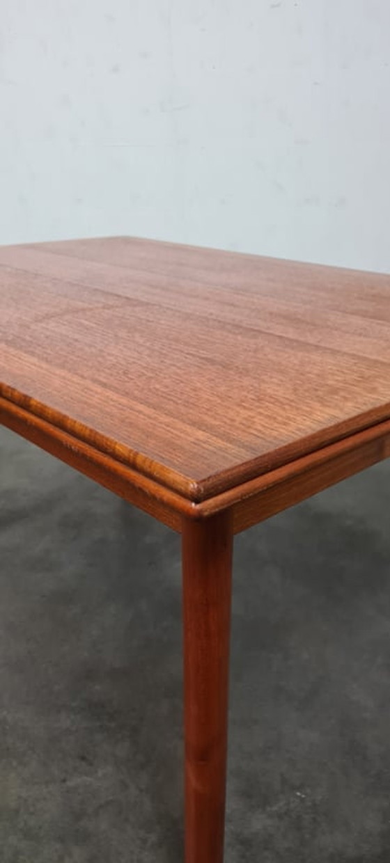 Image 1 of Table de salle à manger vintage en teck