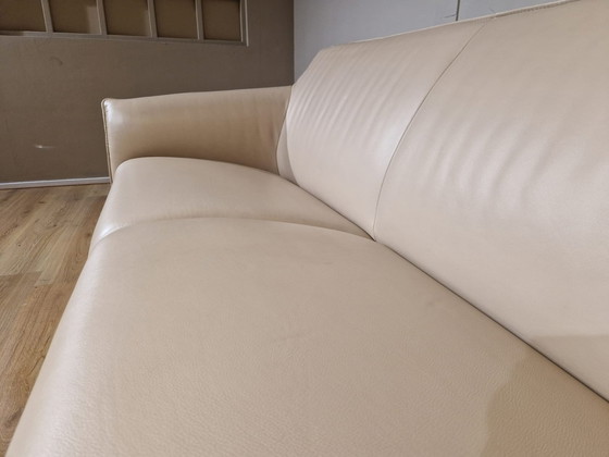 Image 1 of Leolux Mayon 2.5 seater Sofa Cream leather design Christian Werner