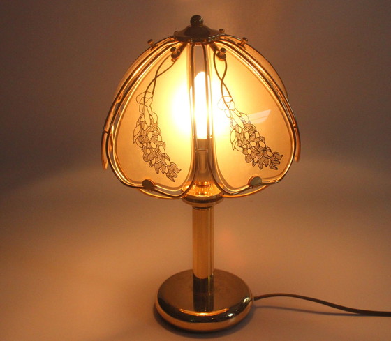 Image 1 of Lampada da tavolo in ottone con vetro fumé anni '80 - Vintage