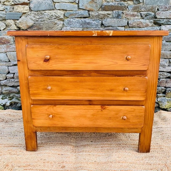 Image 1 of Cassettiera vintage in pino a 3 cassetti