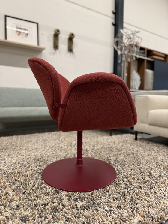 Image 1 of Sillón Artifort Tulip Midi Rojo Selecte 580 Tejido