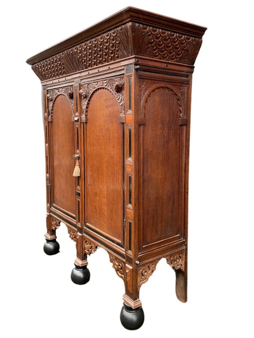 Classic Century Utrecht Arc Cabinet