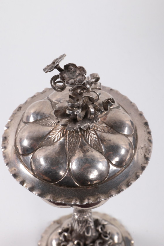 Image 1 of 18ème coupe à sel ou à épices en argent allemand Ananas cup Nuremberg 1742