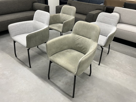 Image 1 of 4 chaises de salle à manger Leolux Gyon tissu en cuir gris