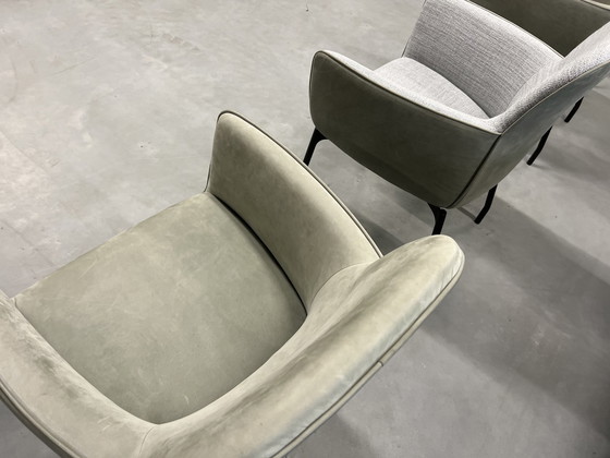 Image 1 of 4 chaises de salle à manger Leolux Gyon tissu en cuir gris