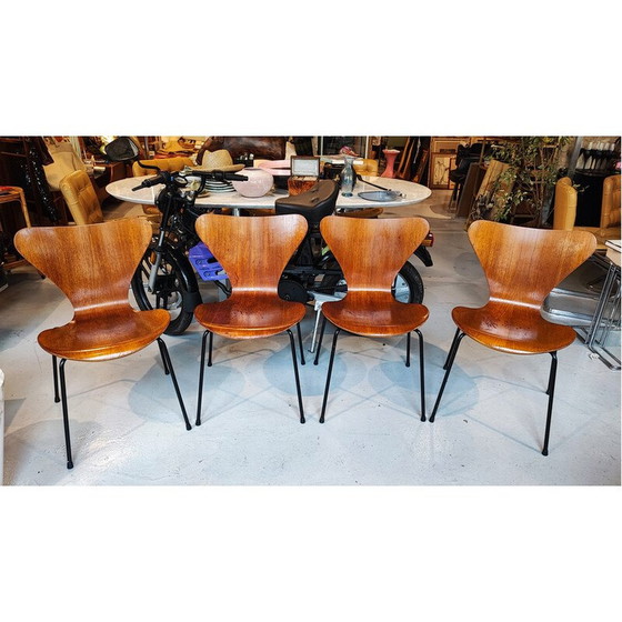 Image 1 of Set of 4 vintage Butterfly 3107 chairs in black metal and teak by Arne Jacobsen, 1971
