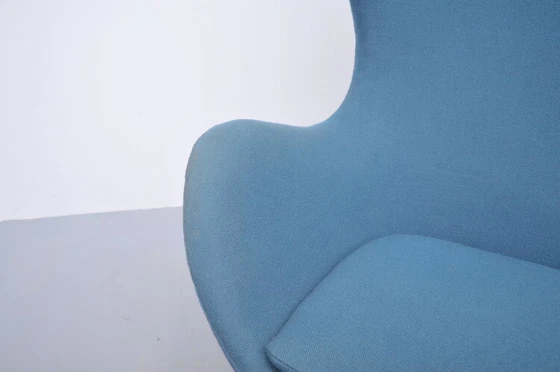 Image 1 of Arne Jacobsen Egg Chair 1961 in petrol by Fritz Hansen