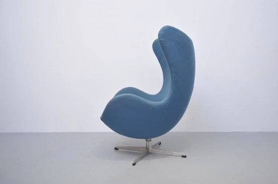 Image 1 of Arne Jacobsen Egg Chair 1961 in petrol by Fritz Hansen