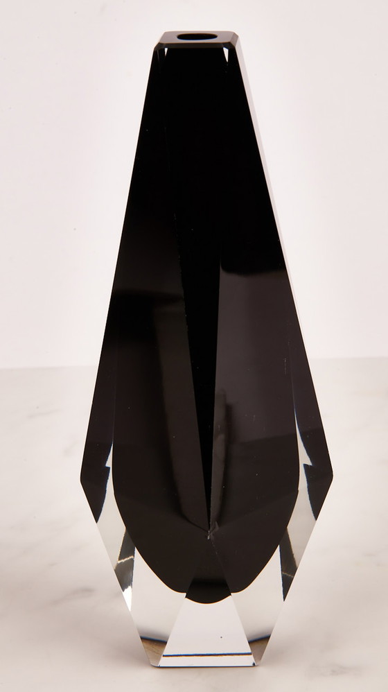 Image 1 of Vase en verre vintage à facettes