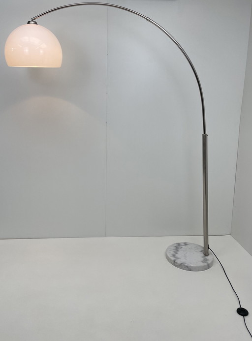 Grande lampe à arc avec base en marbre de Carrare