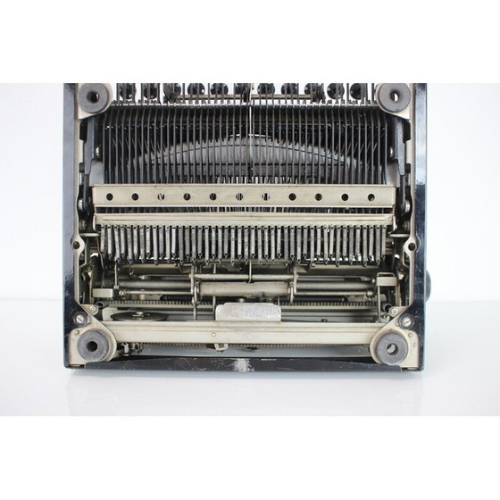 Image 1 of Vintage metal, steel and chrome portable typewriter for Lc Smith & Bros, USA 1395s