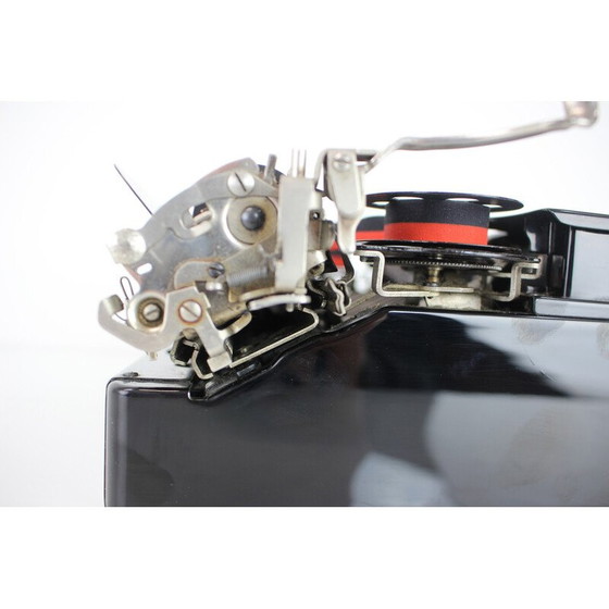 Image 1 of Vintage metal, steel and chrome portable typewriter for Lc Smith & Bros, USA 1395s