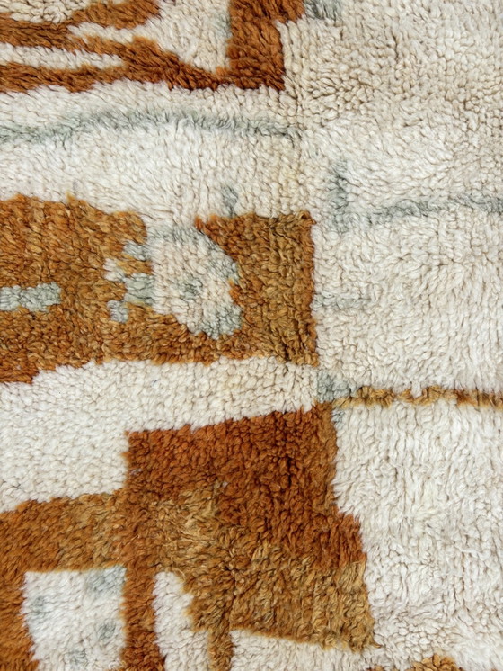 Image 1 of "Ibbu" - Tapis abstrait moderne en laine du Maroc - 215x250 cm