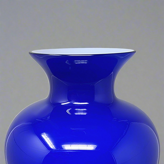 Image 1 of Vase bleu magnifique des années 1970 par Ind. Vetraria Valdarnese. Fabriqué en Italie