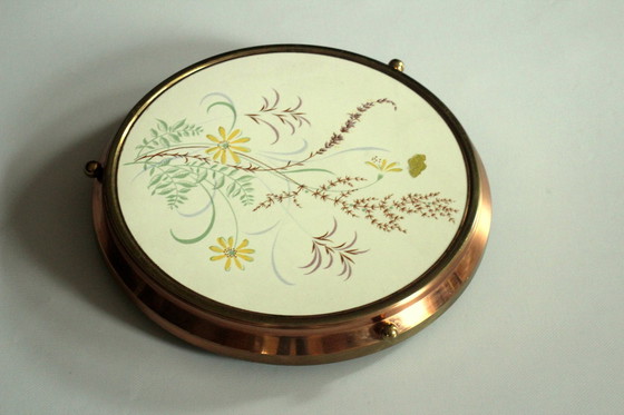 Image 1 of 1950S Rotating cake plate with copper mounting Round on foot