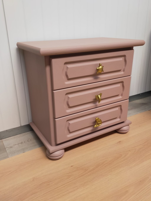 Small Dresser With 3 Drawers