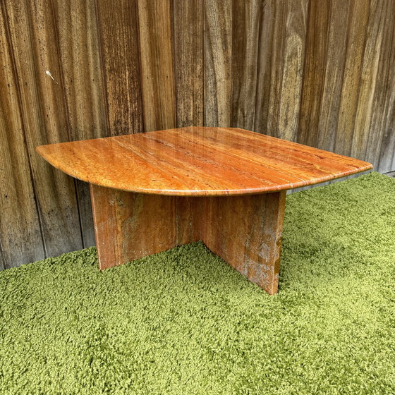 Image 1 of Red travertine - Coffee table