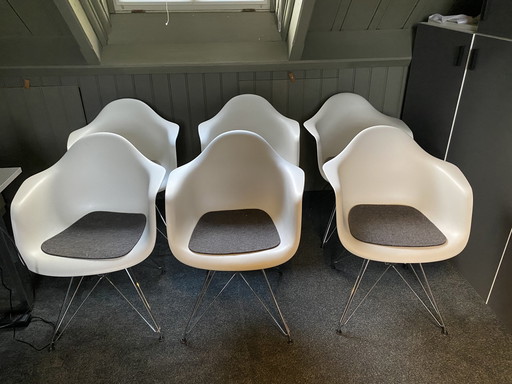 6x Vitra Eames Dar dining chair