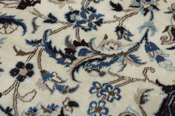 Image 1 of Original hand-knotted Persian carpet Nain 12 La 398 X 292 Cm