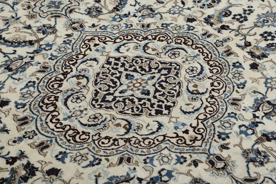 Image 1 of Original hand-knotted Persian carpet Nain 12 La 398 X 292 Cm