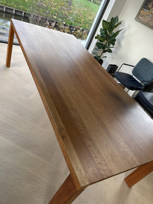 Arco Essenza Dining Room Table