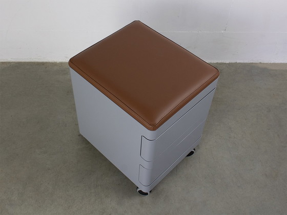 Image 1 of Vepa dresser/annex seat stool in steel and leather