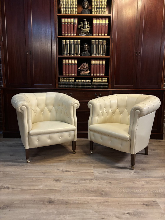 Image 1 of Poltrona Fau Club Armchairs