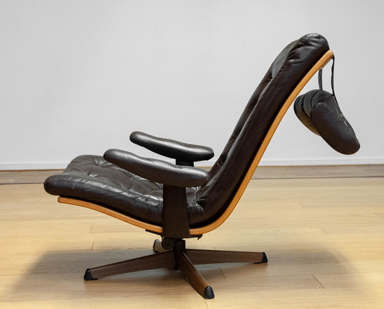 Image 1 of 1960 Göte Möble fauteuil pivotant 'Delfin'