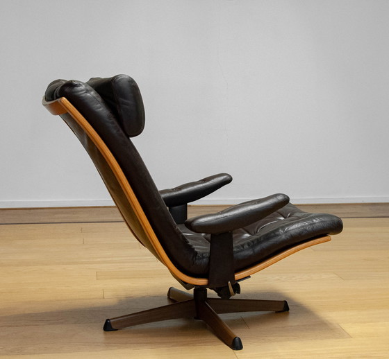 Image 1 of 1960 Göte Möble fauteuil pivotant 'Delfin'