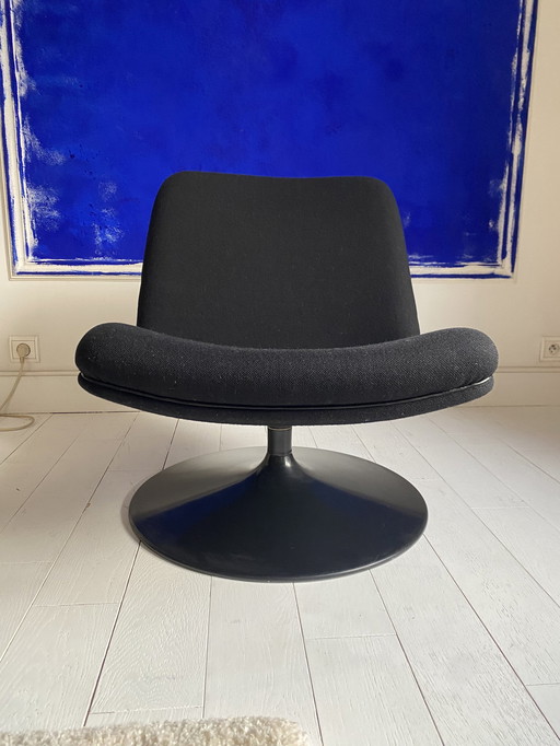 Swivel armchair, model F504 By Geoffrey Harcourt