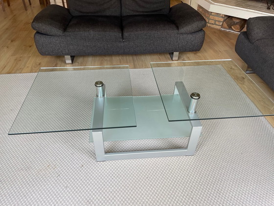 Image 1 of Table basse moderne pivotante en verre