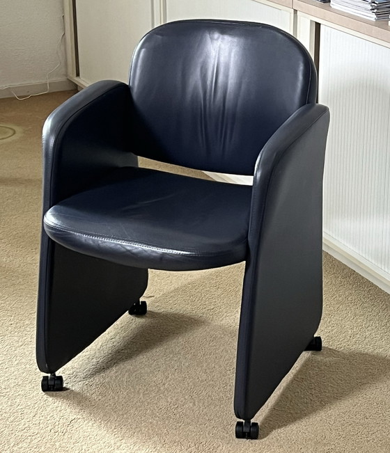 Image 1 of 6x Ahrend conference chair dark blue leather