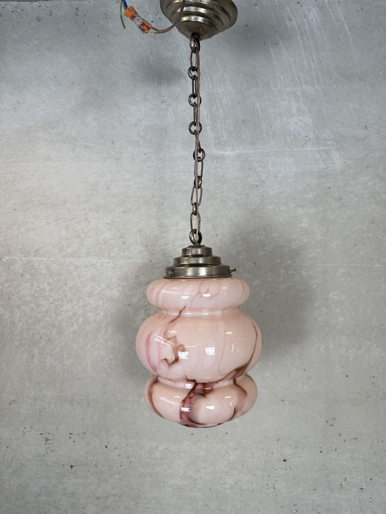 Image 1 of Lampe suspendue Art déco en opaline marbrée - rose