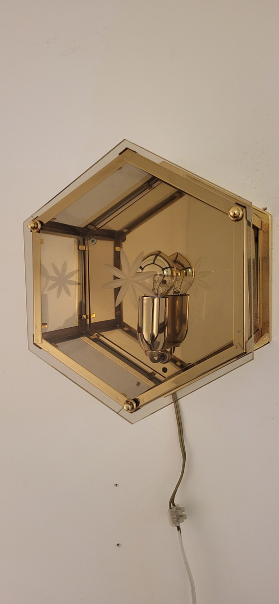 Image 1 of Lampada da parete esagonale in vetro in stile Art Déco anni '80