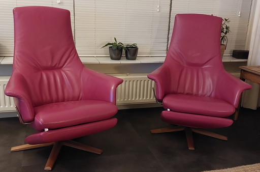 2 X Prominent Twist Recliner