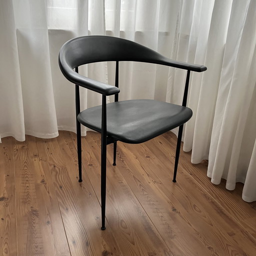 4x Fasem P40 Black Dining Chairs