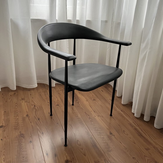 Image 1 of 4x Fasem P40 Black Dining Chairs