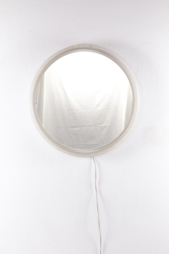 Image 1 of Hillebrand Miroir de salle de bains en plexiglas rond grand modèle, 1960 Allemagne