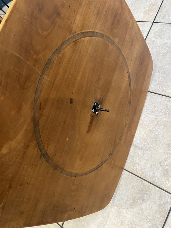 Image 1 of Tavolino laterale scandinavo in legno con piano girevole, vintage anni '50