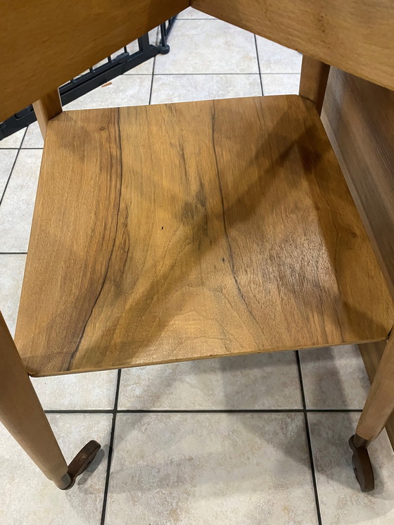 Image 1 of Tavolino laterale scandinavo in legno con piano girevole, vintage anni '50