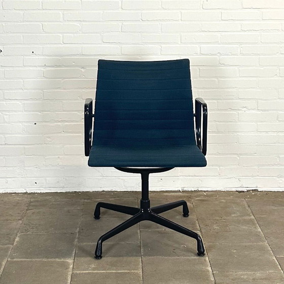 Image 1 of Vitra EA 104 Design Chair - Swivel, Dark Blue and Iconic (Special Edition)