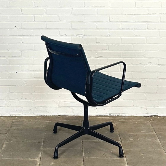 Image 1 of Vitra EA 104 Design Chair - Swivel, Dark Blue and Iconic (Special Edition)