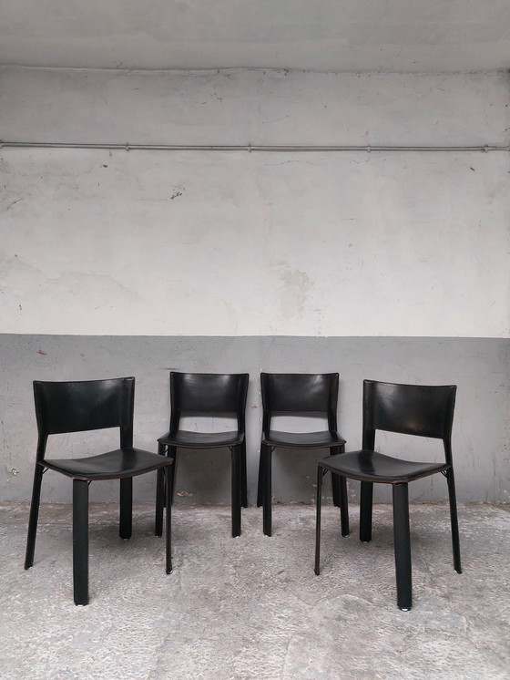 Image 1 of 4 x chaises de salle à manger en cuir noir Giancarlo vegni pour fasem, années 1980