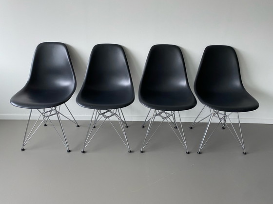 Image 1 of Vitra Aemes DRS dining room chair