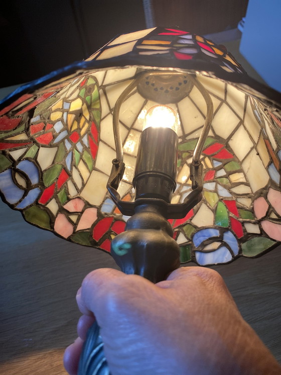 Image 1 of Tiffany style table lamp Art Deco