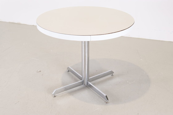 Image 1 of Vintage round dining table