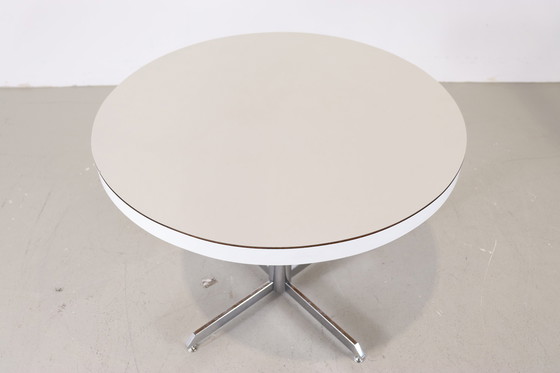Image 1 of Vintage round dining table