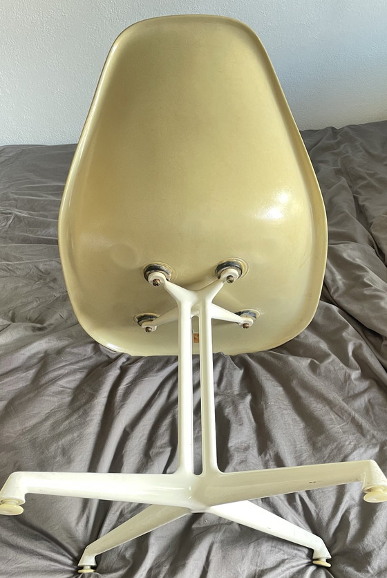 Image 1 of 4x Ray Eames for Herman Miller glass fiber tub chair